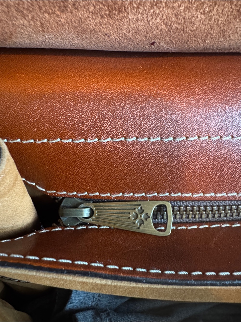 Patricia Nash British Tan Full Grain  Leather Crossbody / Saddle Bag Brass - Picture 9 of 16
